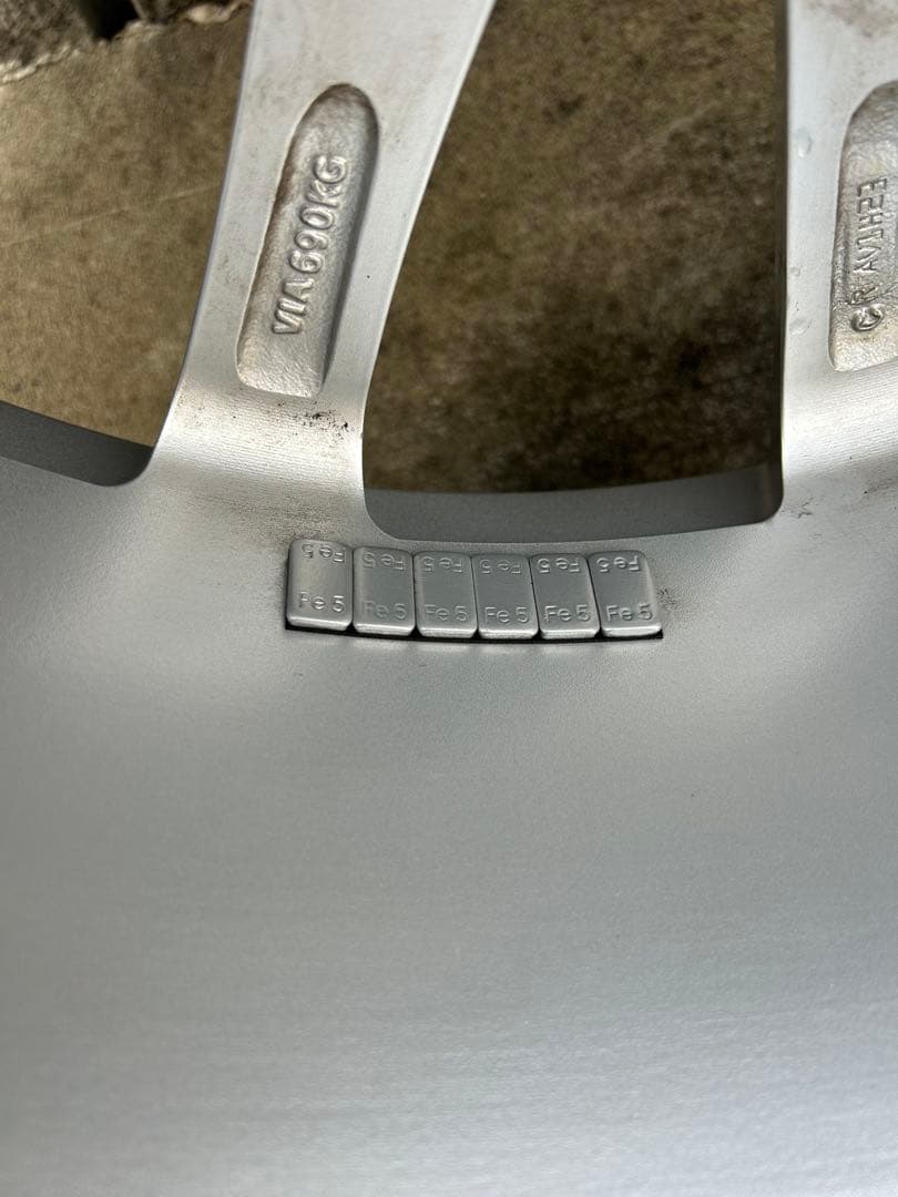 ② 30系アルファード ヴェルファイア スタッドレス ブリジストン ブリザック