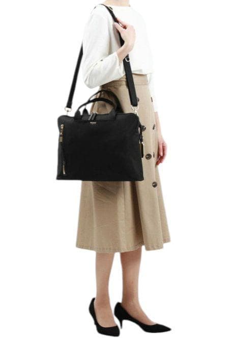 美品 現行品 TUMI ラップトップ キャリア ブラック ナイロン A4可