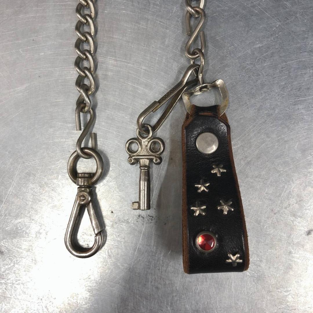 GQ2582◇HTC : スタッズレザー ウォレットチェーン◇カギはおまけです。