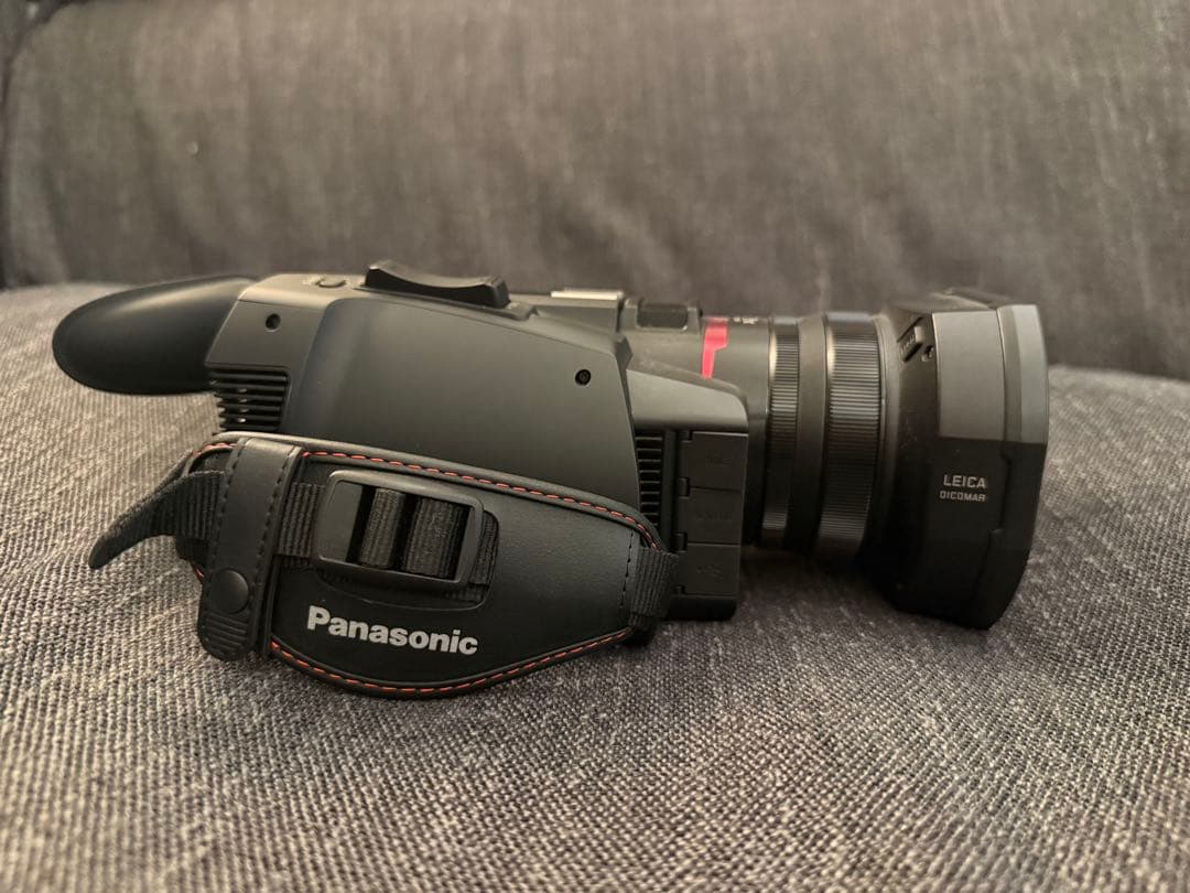 Panasonic 4K ビデオカメラ HC-X1500 箱、電池無し ジャンク