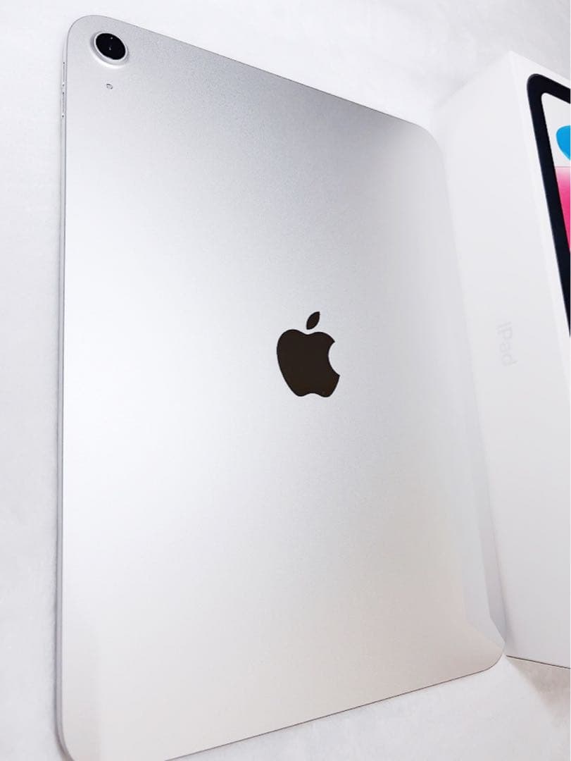 【箱付美品】 iPad A16 第11世代 シルバー Wi-Fi 128GB