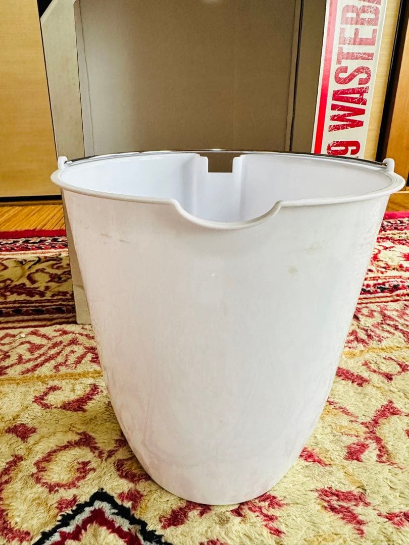 ブ*ル様 【中古未使用品】R2-R9 ダストボックス【廃盤】