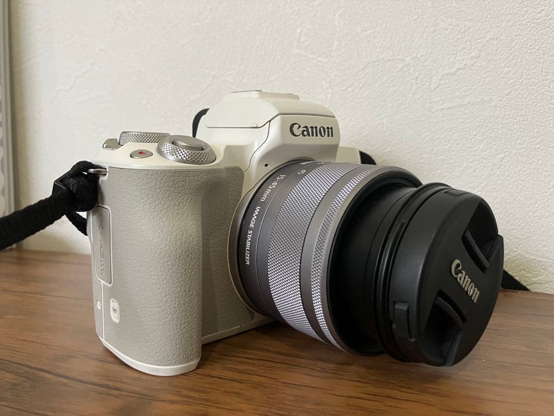 【O】Canon kiss M2 レンズ15-45mm レンズキット カメラ