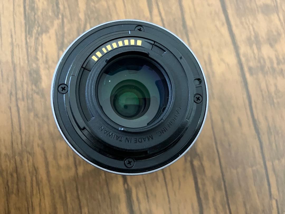 【O】Canon kiss M2 レンズ15-45mm レンズキット カメラ