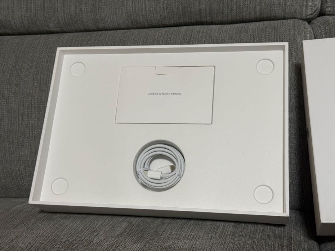 【整備後ほぼ未使用】MacBook Air M1 13インチ