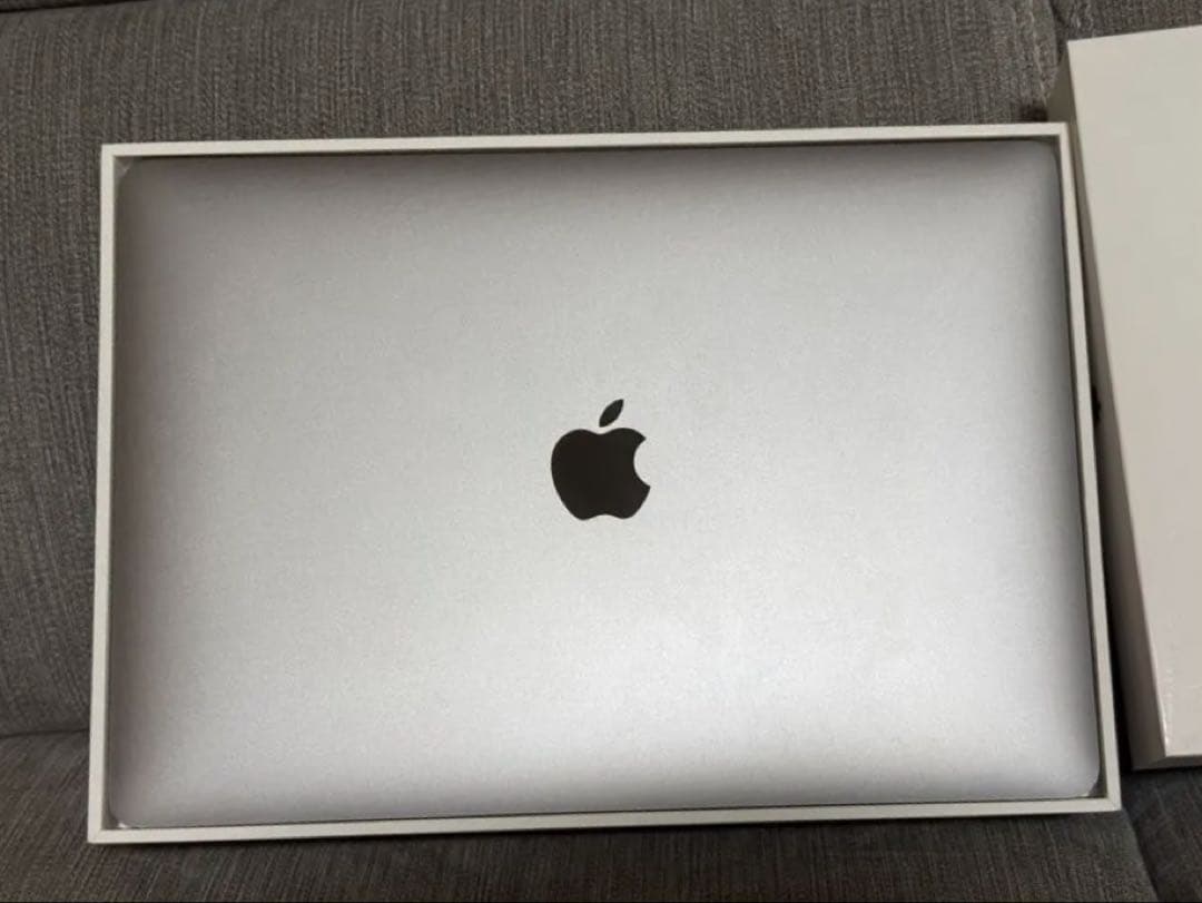 【整備後ほぼ未使用】MacBook Air M1 13インチ