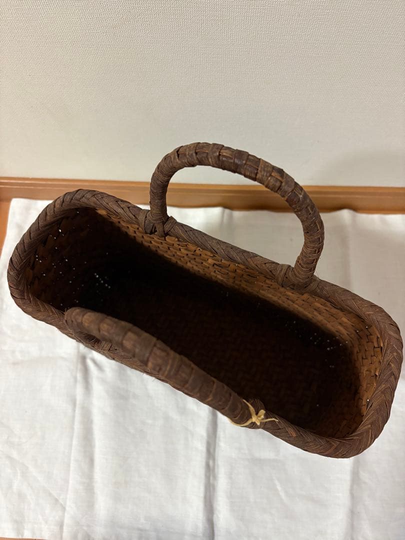 新品未使用　山葡萄かごバッグ 国産
