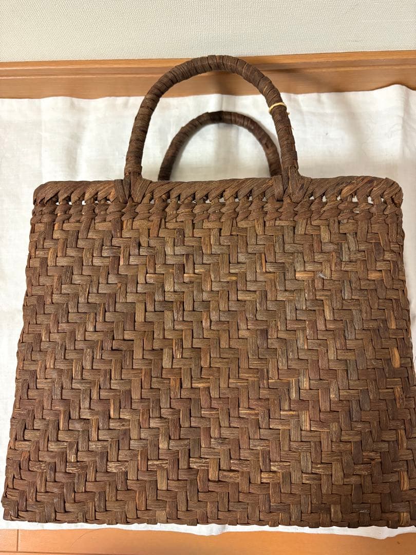 新品未使用　山葡萄かごバッグ 国産