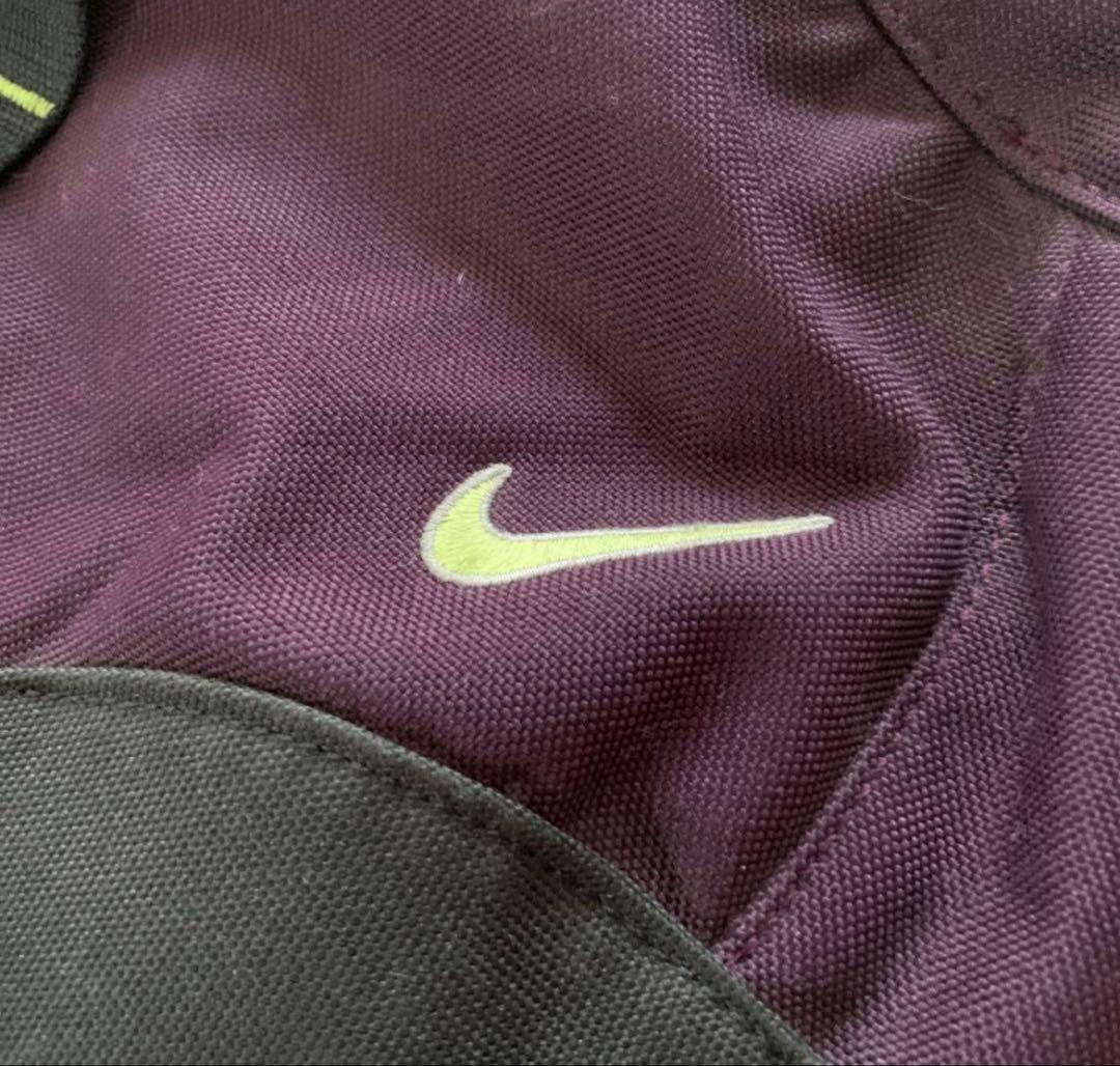 00s NIKEワンショルダーバッグ 刺繍 スリング Y2K 銀タグ 白タグ