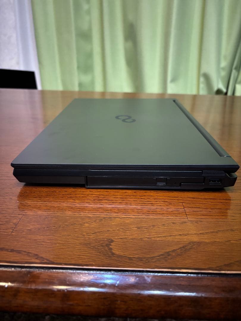 【新品同様使用極わずか】Fujitsu LIFEBOOK A5513 NX