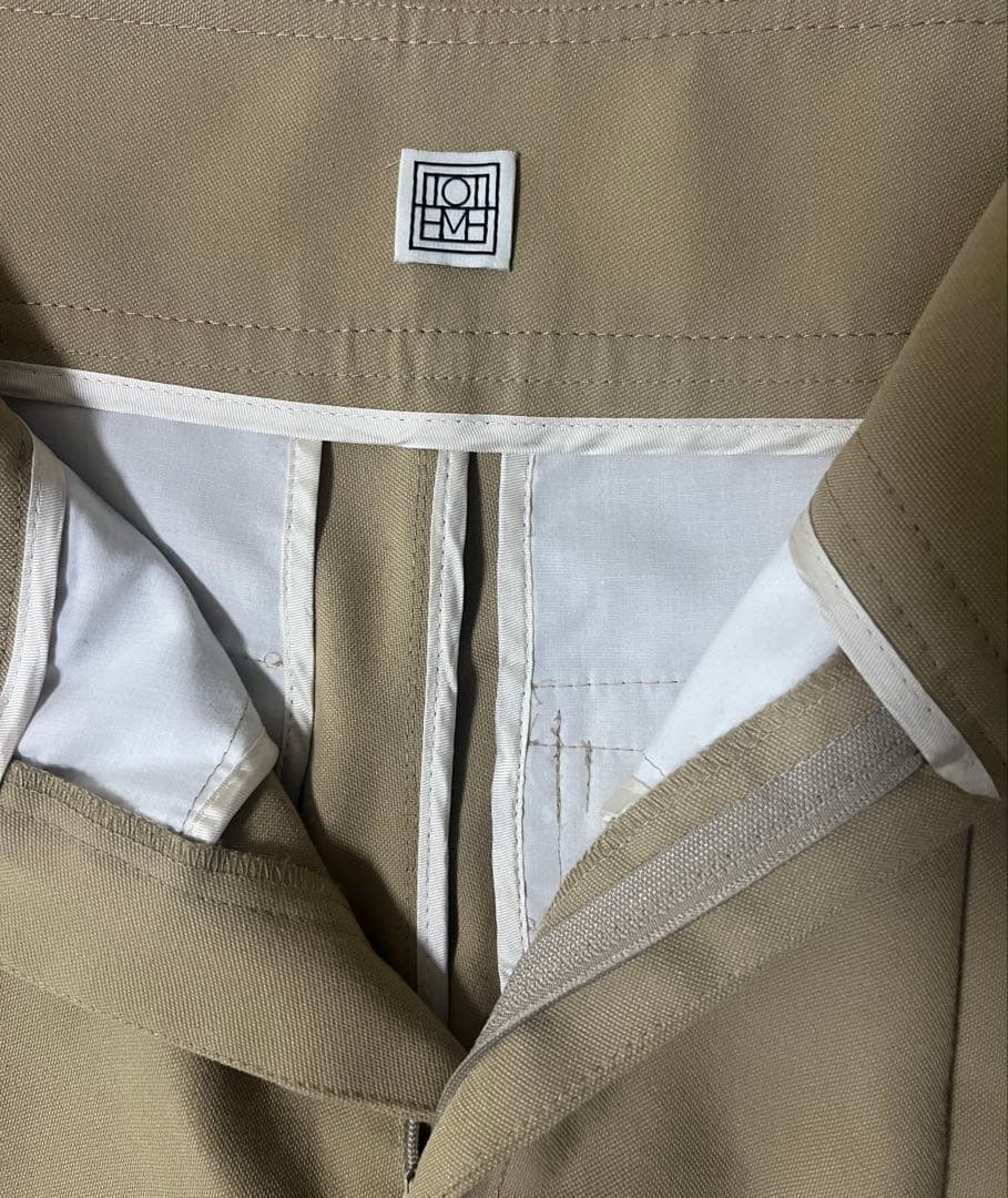 …*様 美品✨TOTEME トーテム タックチノパン テーパードパンツ コクーン