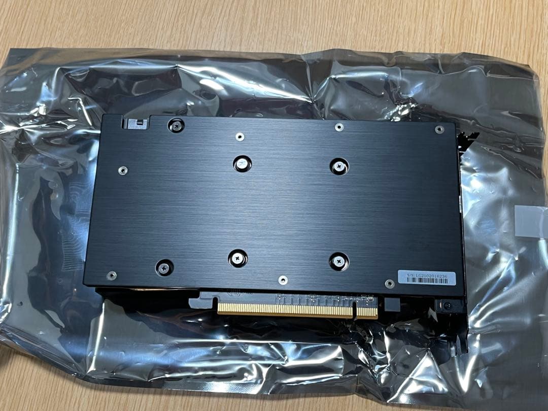 Radeon RX 7600（メーカー交換品・動作確認済）