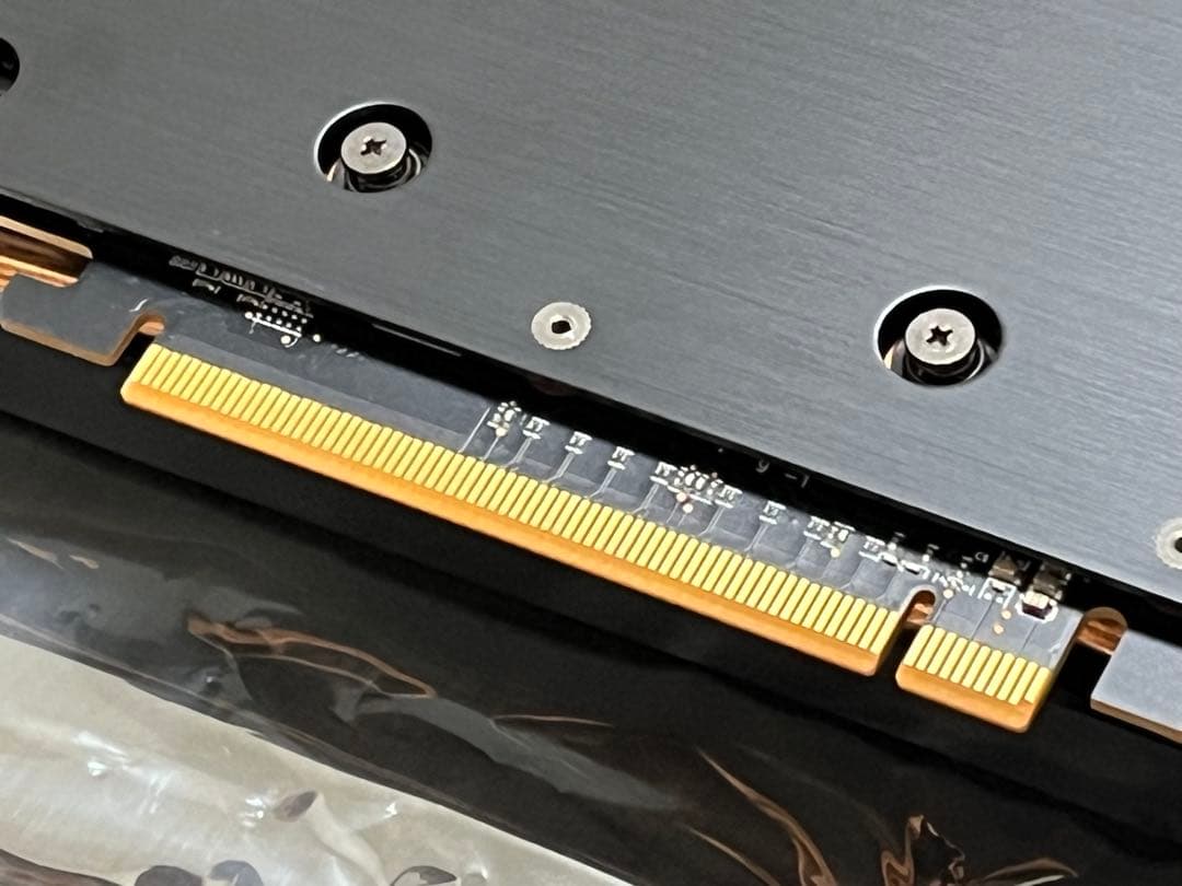 Radeon RX 7600（メーカー交換品・動作確認済）