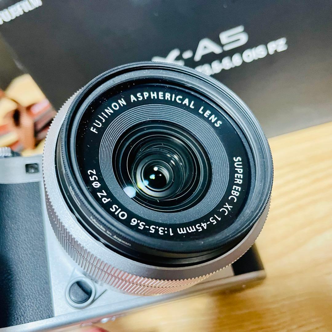 Fujifilm X-A5 ミラーレスカメラ XC15-45mm