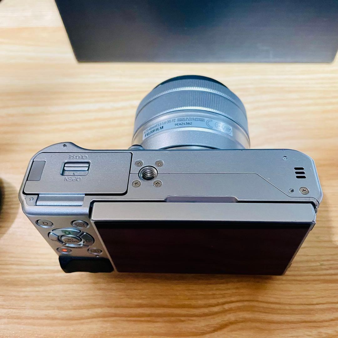 Fujifilm X-A5 ミラーレスカメラ XC15-45mm