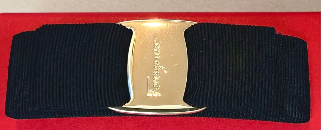 去年約2万円で購入新品未使用 Salvatore Ferragamo バレッタ