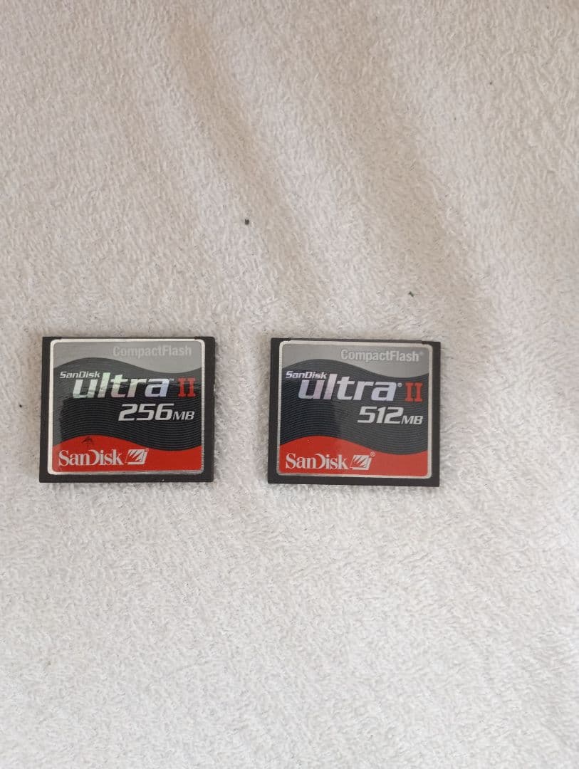 オリンパス　　e-520 デジタル一眼レフカメラ　Olympus