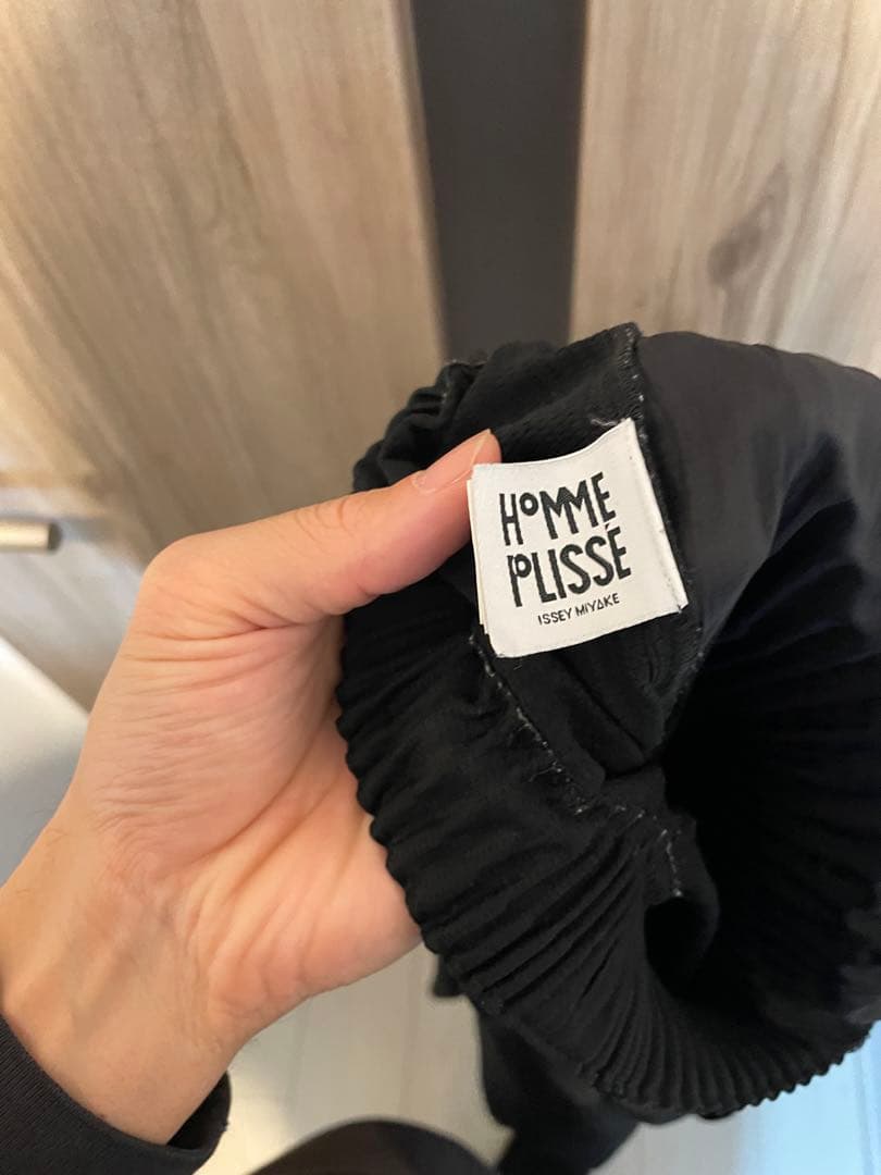 プリーツパンツ　黒　サイズ2 オムプリッセイッセイミヤケ