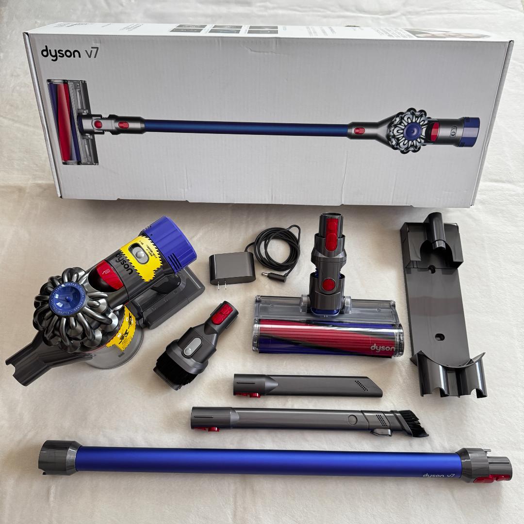 ✨美品✨ ダイソン DYSON V7 SV11 コードレスクリーナー