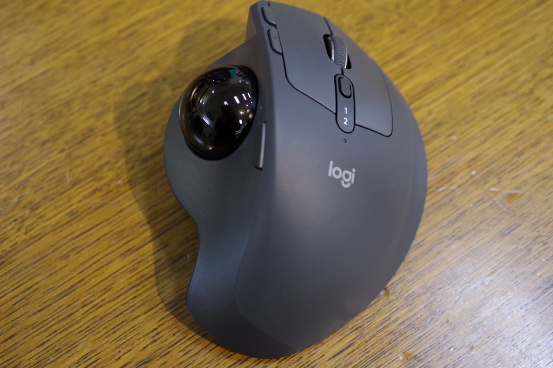 logicool MX ERGO S（黒玉+赤玉）