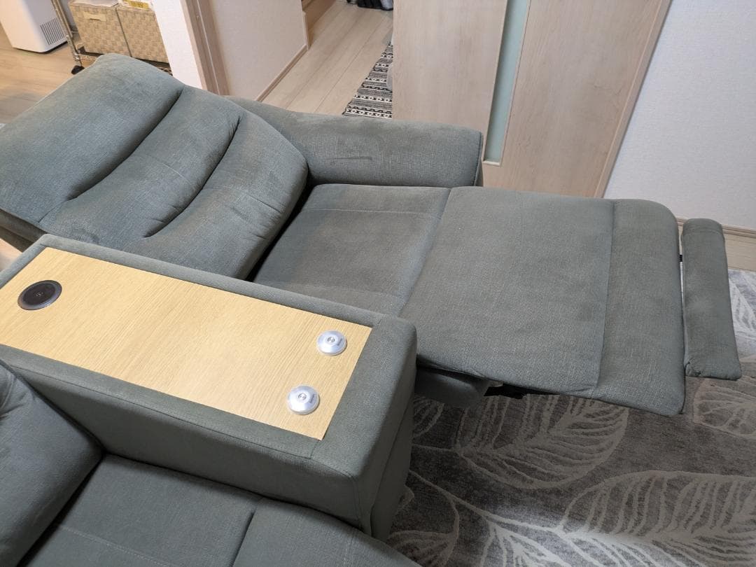 ニトリ　2人掛け電動リクライニングソファ　Nビリーバ3　マイクロF　グレー