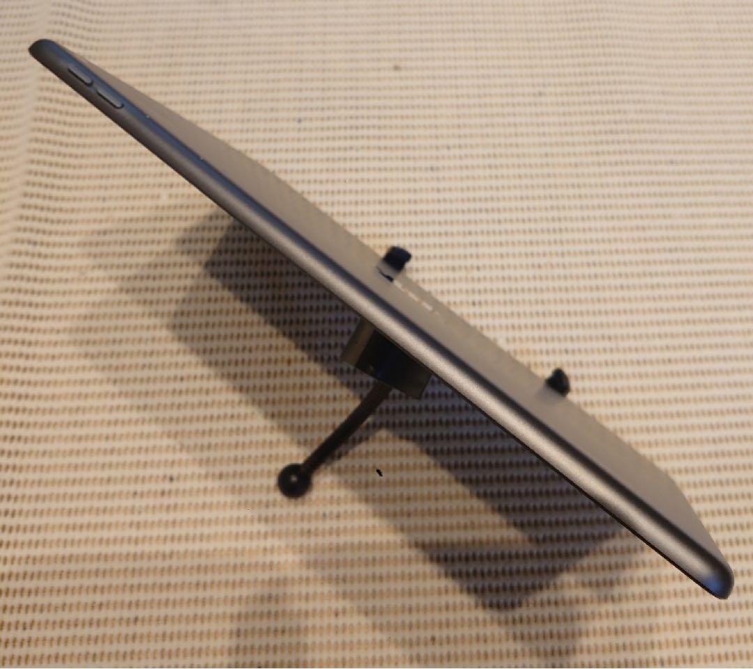 完動品iPad第7世代(A2197)本体128GBグレイ送料込BMF3Q