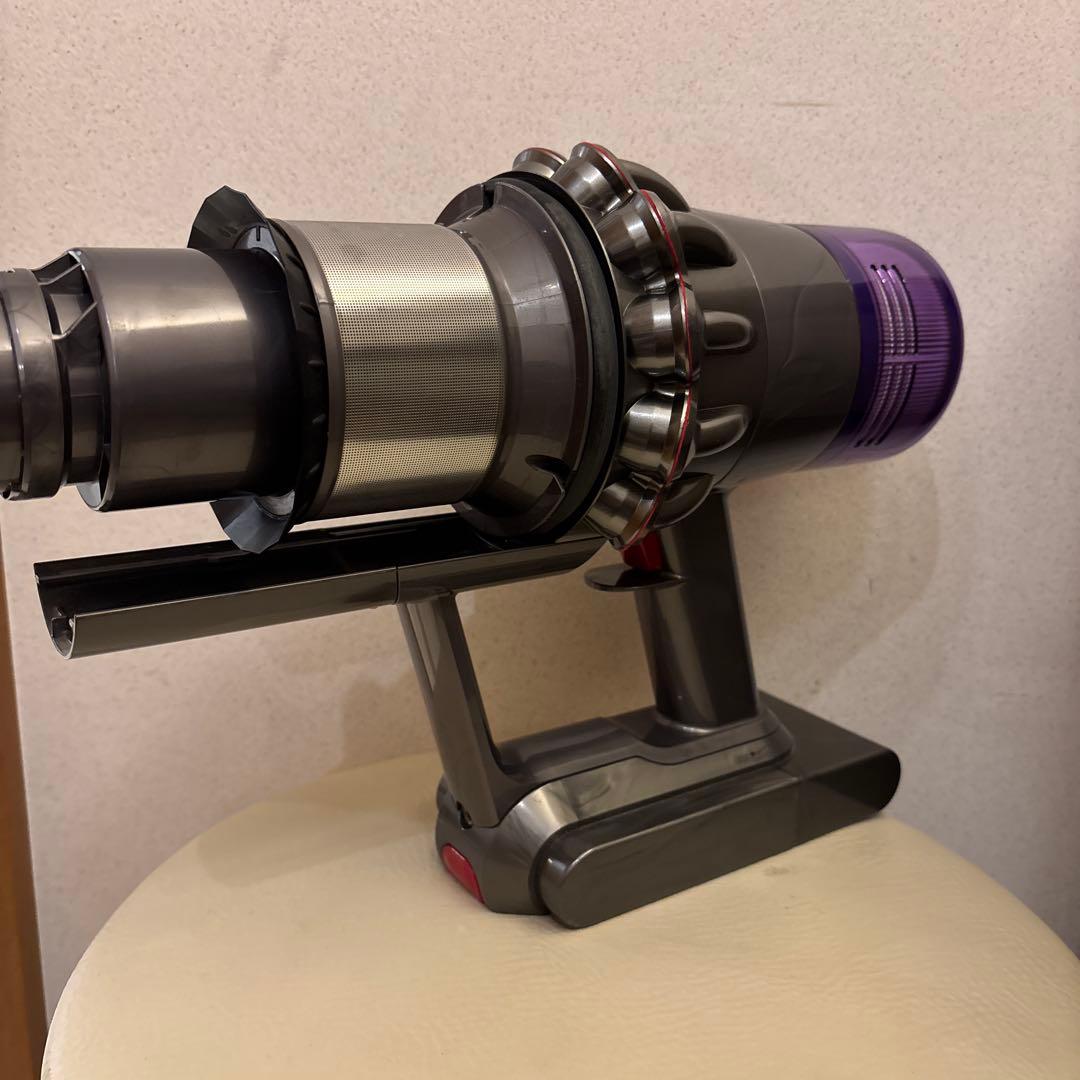 【分解清掃済動作品】ダイソン　SV15 V11 コードレスクリーナー　美品