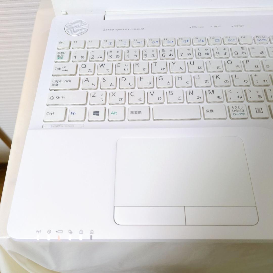 値下げ ノートパソコン 富士通 白 Windows11 i7 SSD１TB