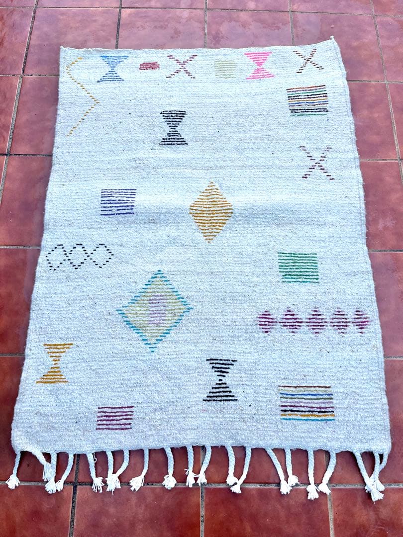 モロッコ ラグ カーペット　絨毯　アジラル ベニワレン