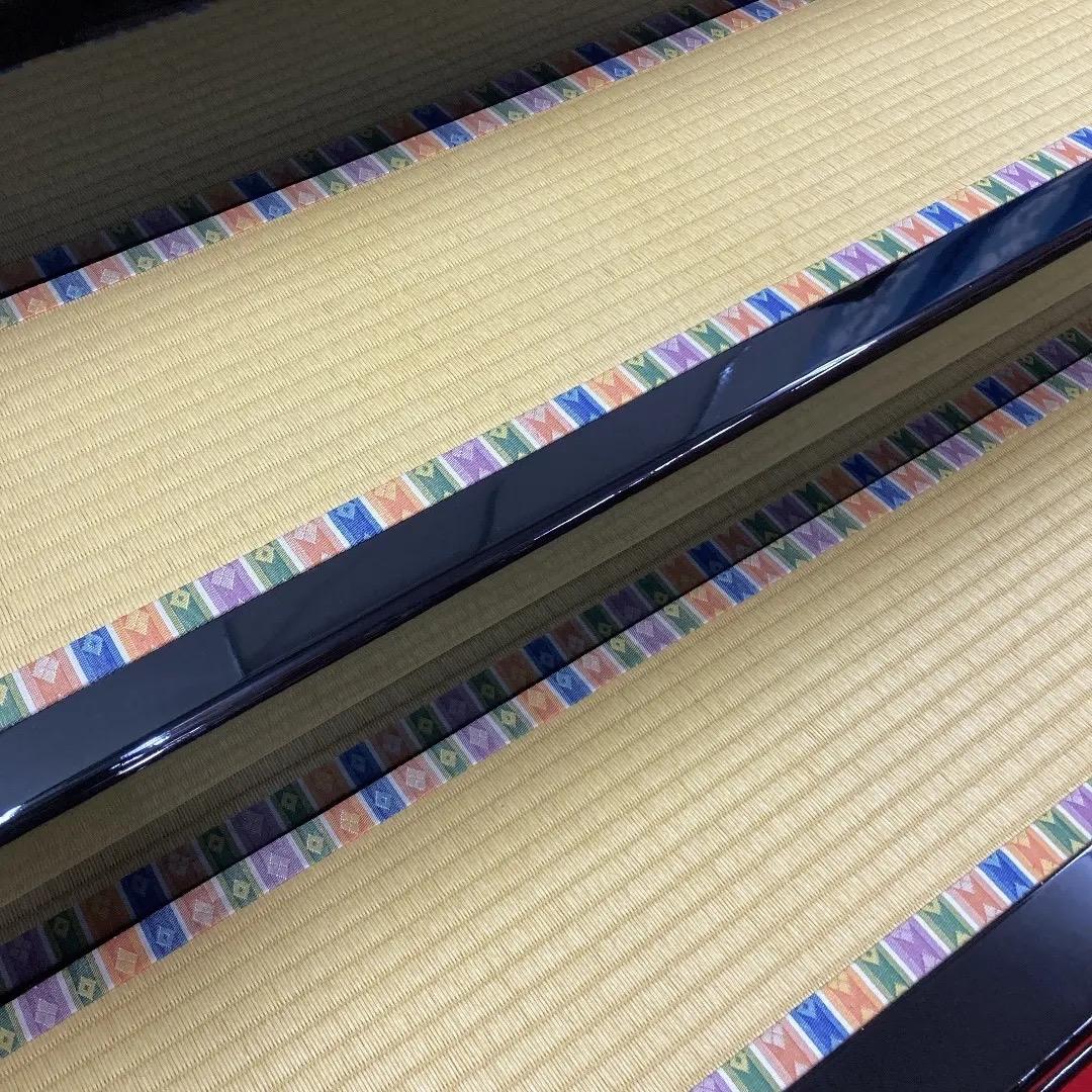 B3 高級黒塗り　豪華な三段飾り　台巾105㎝位　ひな人形台と屏風のみ