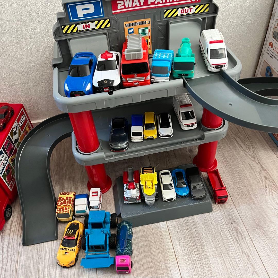 はじめてトミカ　ちゅうしゃじょうセット　2WAY PARKING まとめ売り