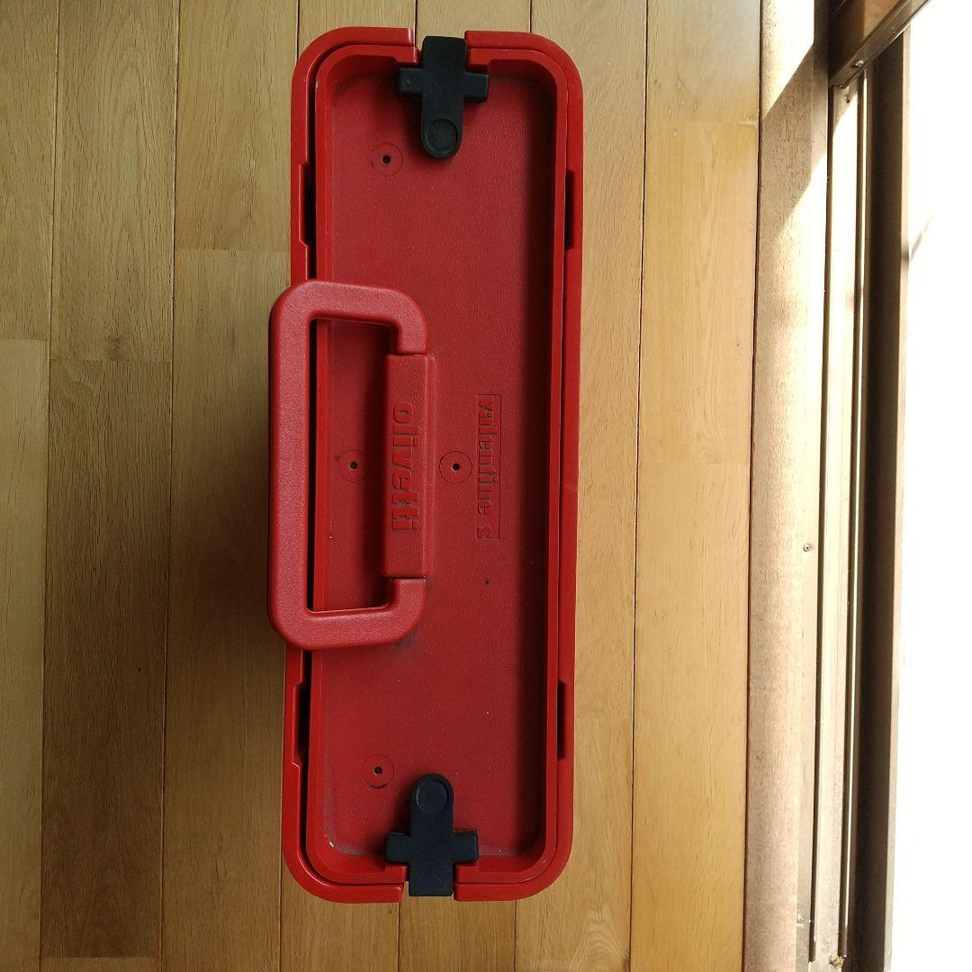 クラシック赤色タイプライター