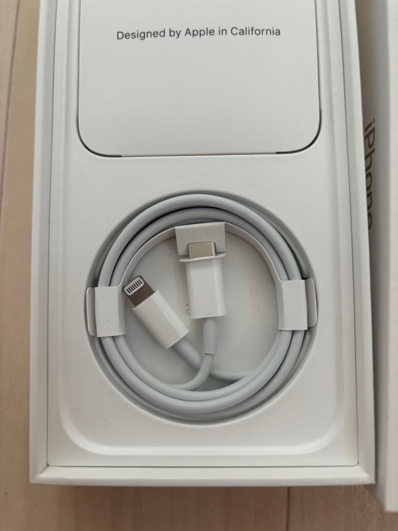 iPhone 13 スターライト 256GB