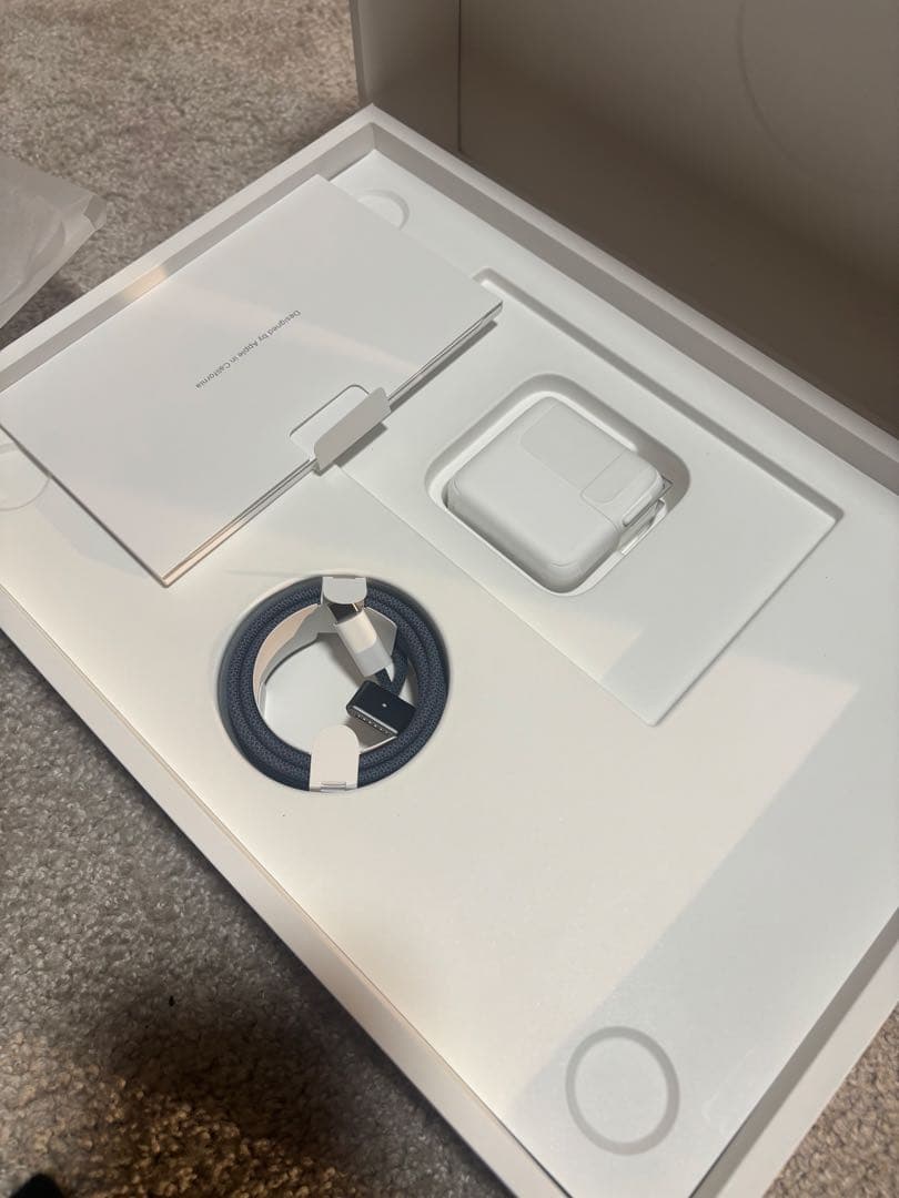 Macbook Air M3 16GB ミッドナイト 13インチ