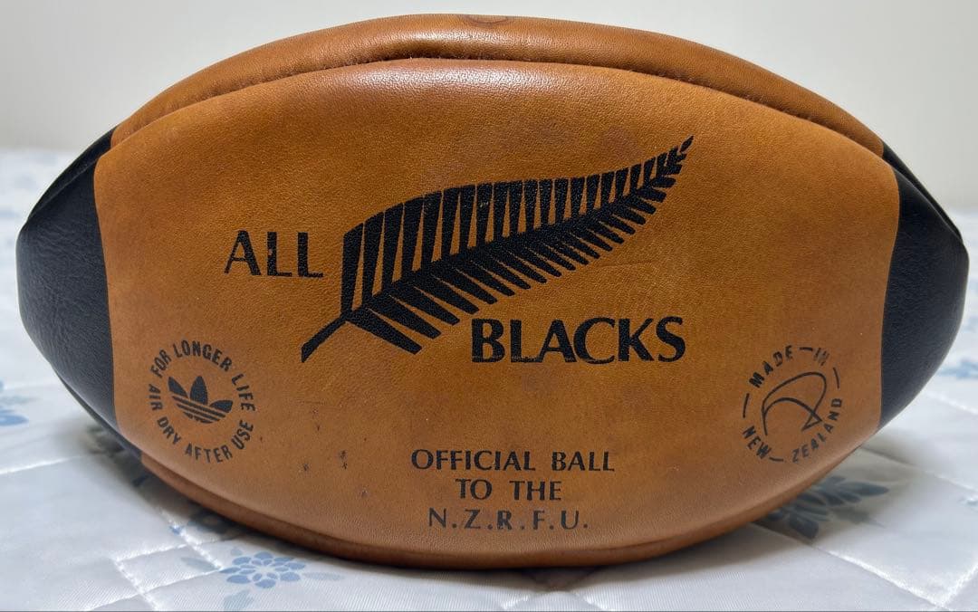 【未使用品】adidas オールブラックス　ラグビーボール　５号球　レア