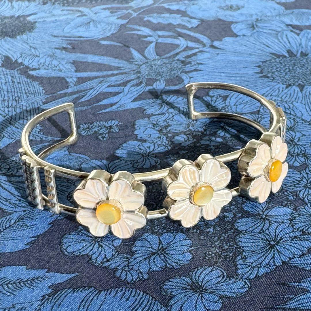 1990s　ヴィンテージ　シェル　フラワー　ブレスレット　インディアンジュエリー