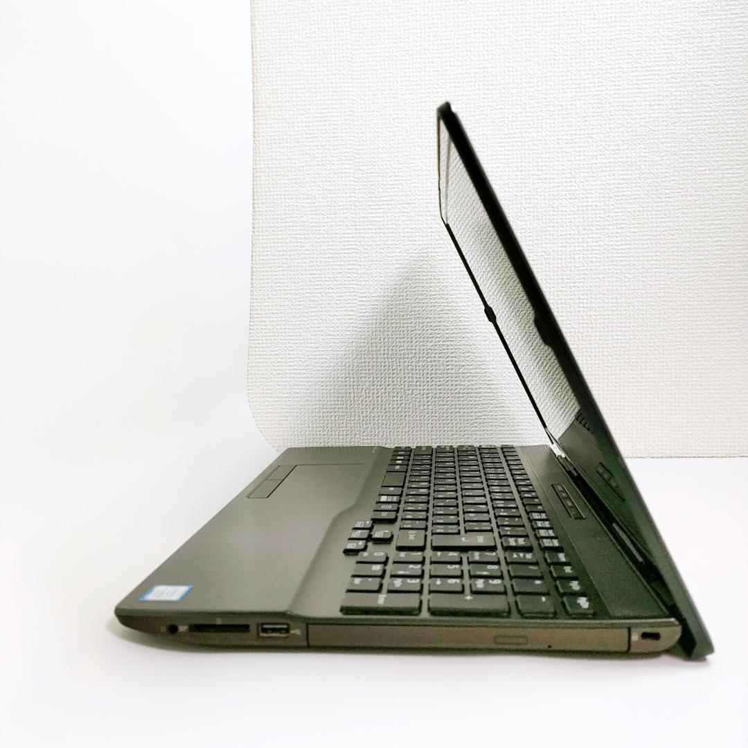 第8世代i5✨️win11/富士通/SSD/カメラ付きノートパソコン/オフィス