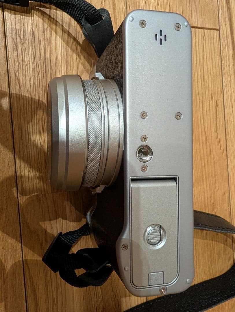 FUJIFILM 富士フィルム X100VI シルバー 高級コンデジ