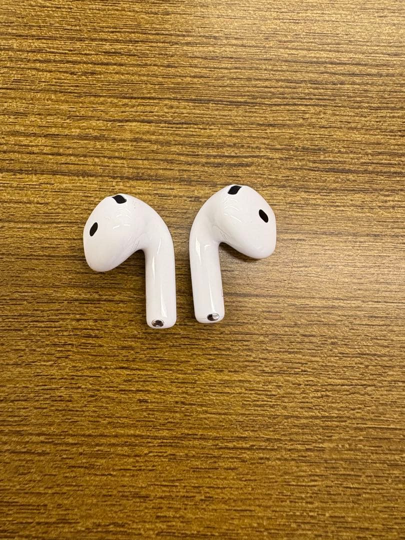Apple AirPods 4 ANC 箱付き