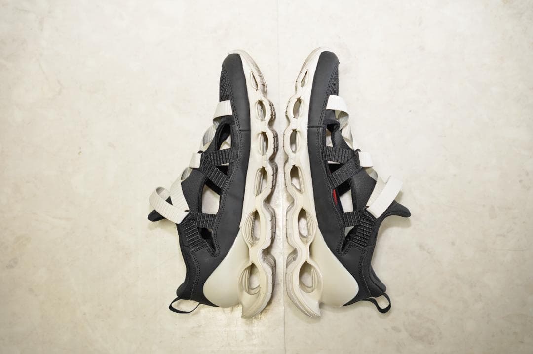 『新品同様』MIZUNOミズノ WAVE PROPHECY STRAP　サンダル