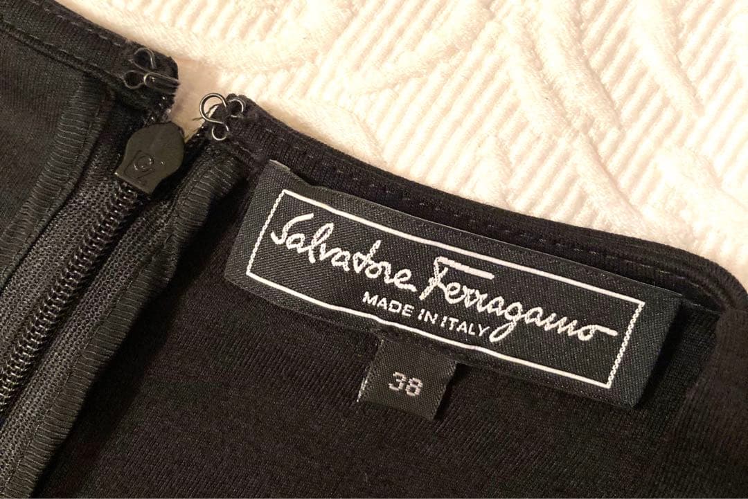 サルバトーレ　フェラガモ　ワンピース