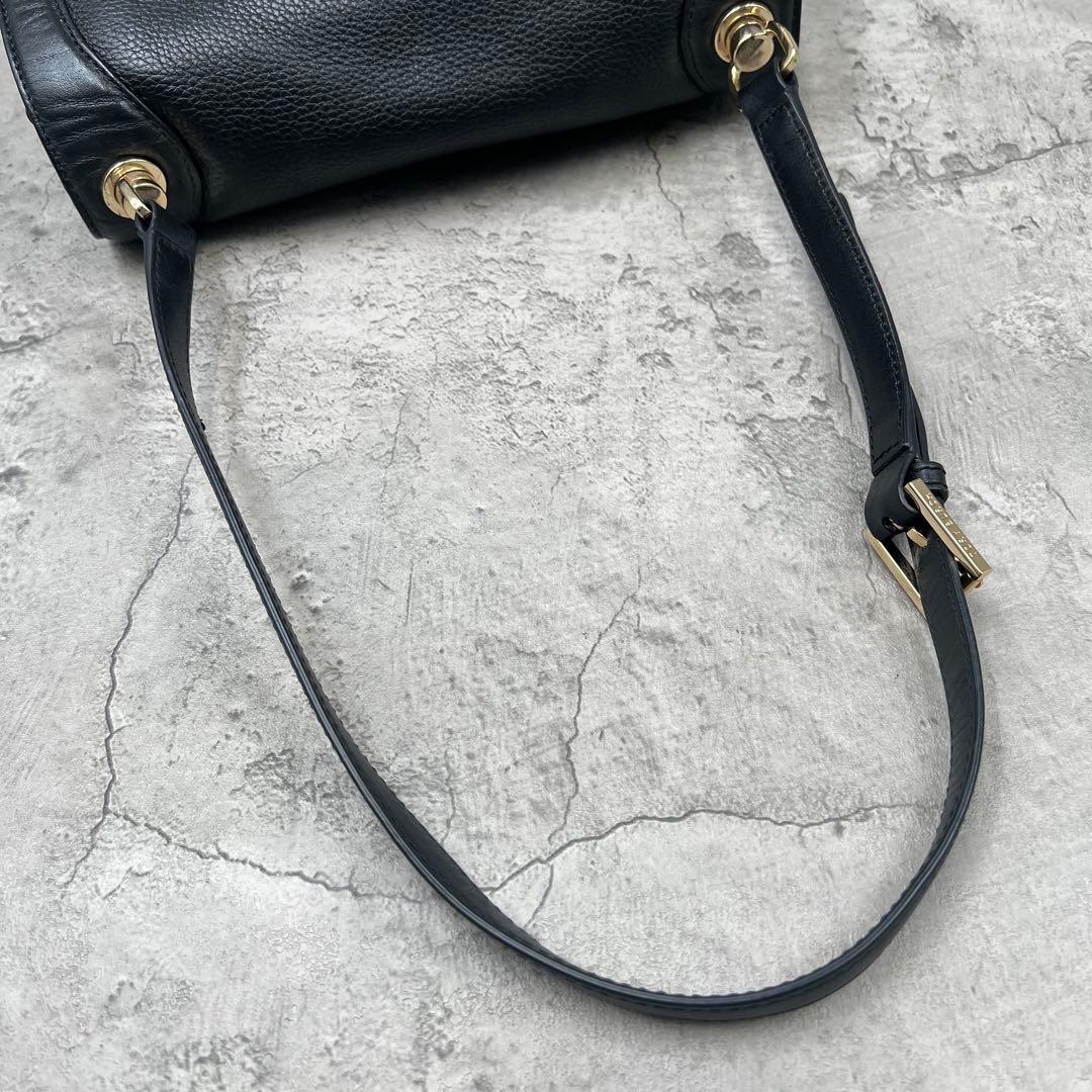 極美品✨トリーバーチ　ショルダーバッグ　デカロゴ　フラップ　レザー　ブラック