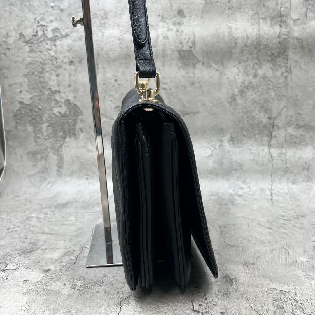 極美品✨トリーバーチ　ショルダーバッグ　デカロゴ　フラップ　レザー　ブラック