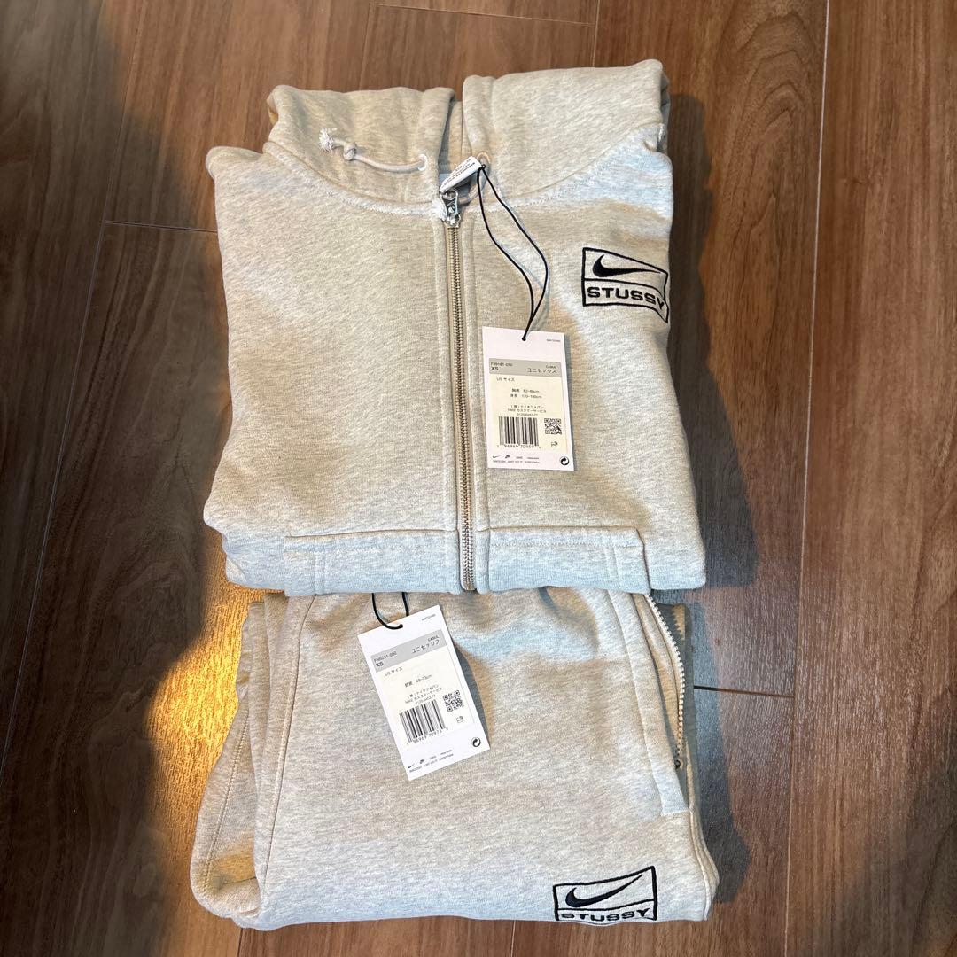 STUSSY × NIKE スウェットセットアップ