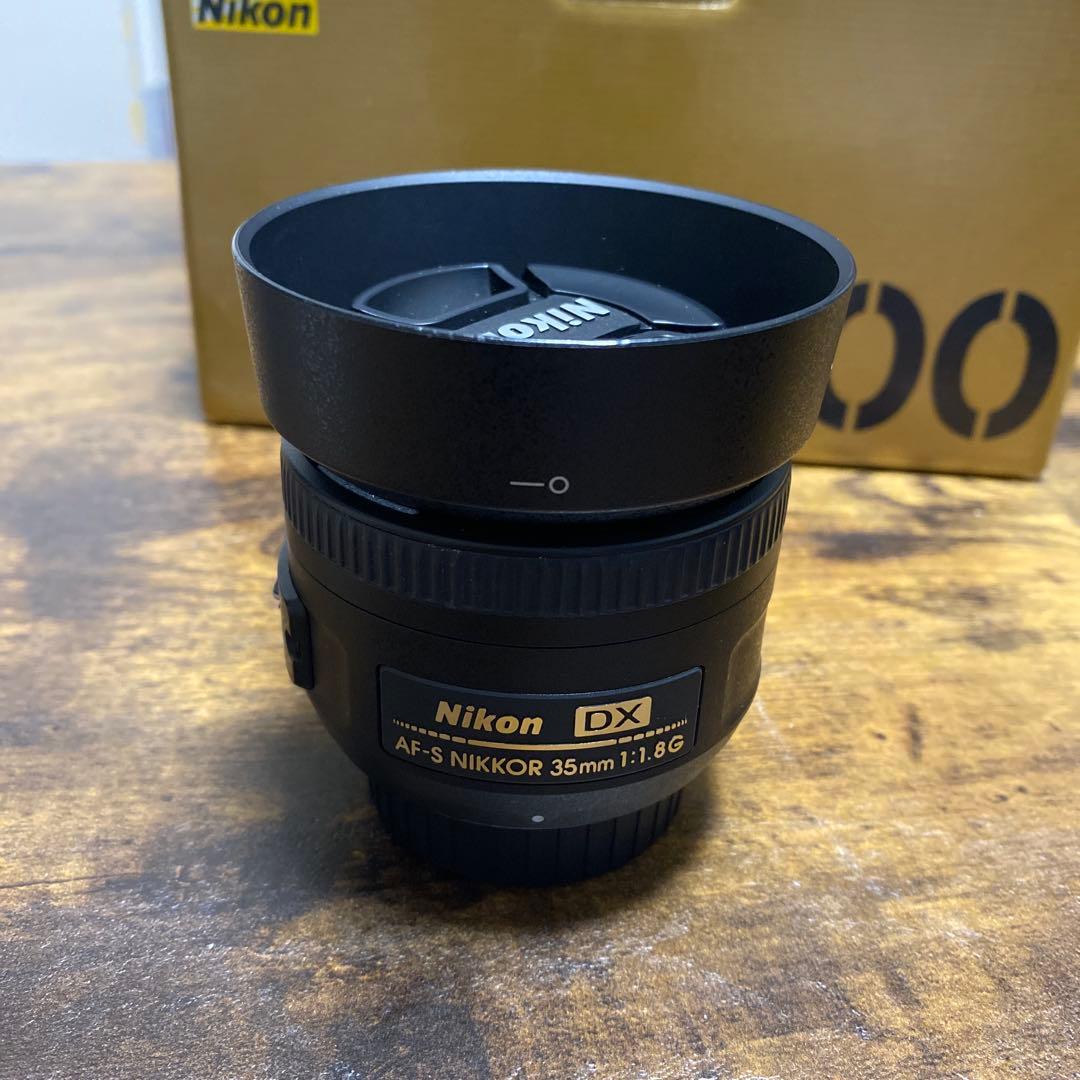 Nikon D5600 デジタル一眼レフ 本体と単焦点レンズセット　ニコンカメラ