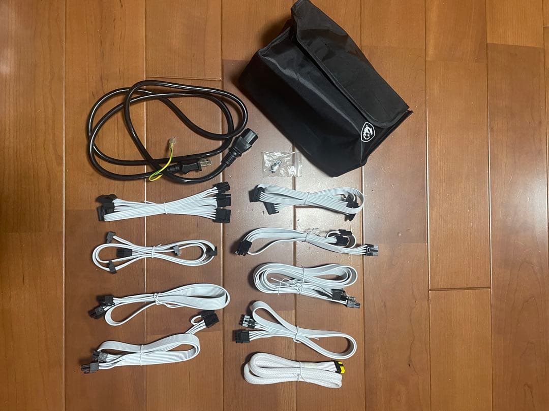 MSI MAG A850GL PCIE5 WHITE 850W 電源ユニット