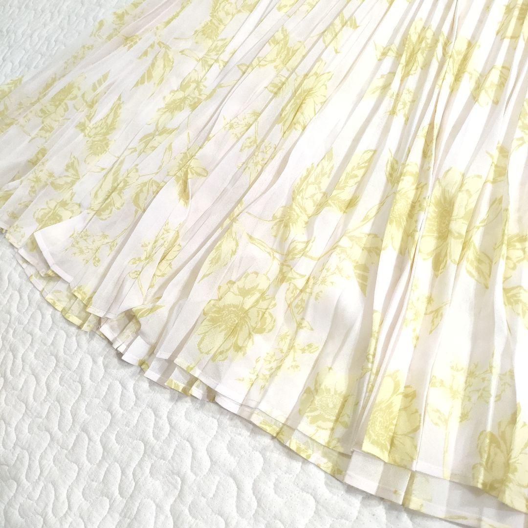 極美品✨ダイアグラム　2025年　フラワープリントプリーツワンピース　ベルト付き