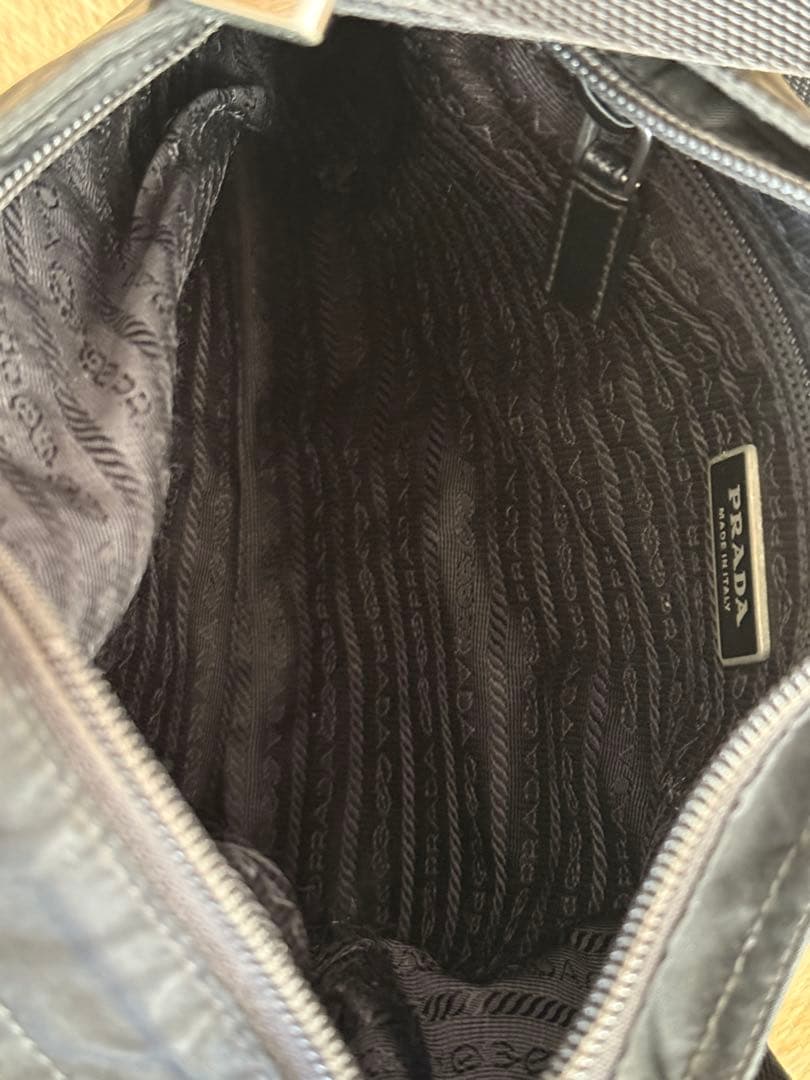 PRADA プラダ　サコッシュ　ナイロン ショルダーバッグ　白タグあり