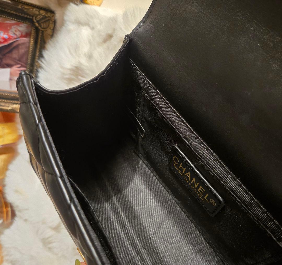 CHANEL（シャネル）ハンドル付き ミニショルダーバッグ