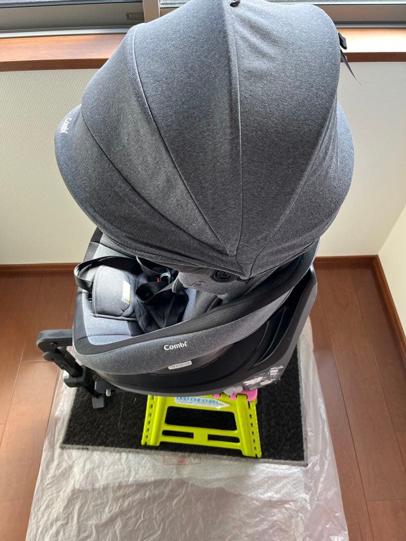 Combi クルムーヴスマート(ISOFIX)チャイルドシート(新生児〜)